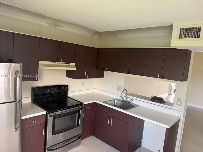 Building Photo - 1211 S Independence Dr Unit 1211-D