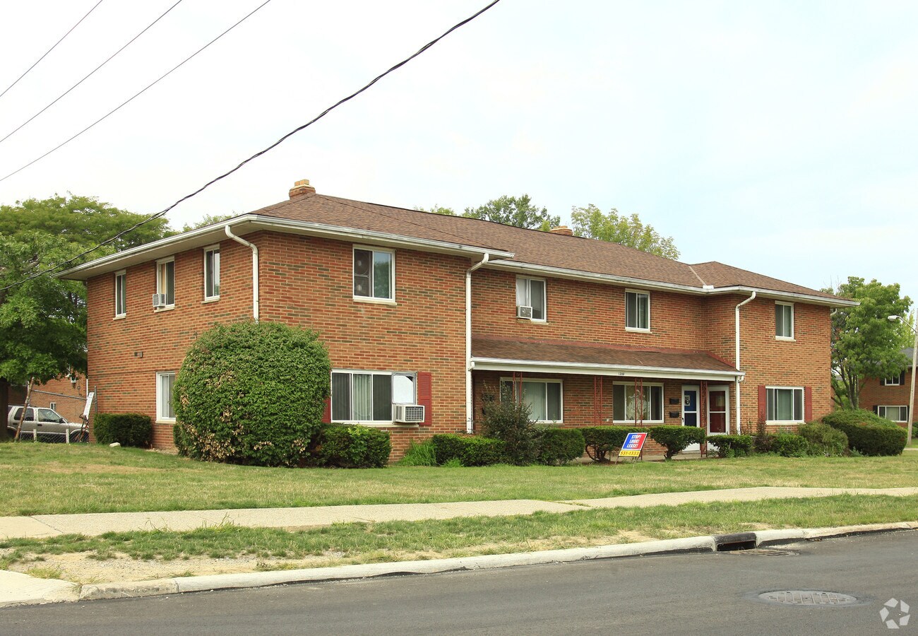 Primary Photo - 27420 Sidney Dr Apartments