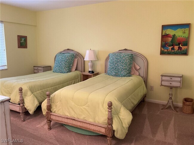 Building Photo - 2600 Gulf Shore Blvd N Unit 64 Rental