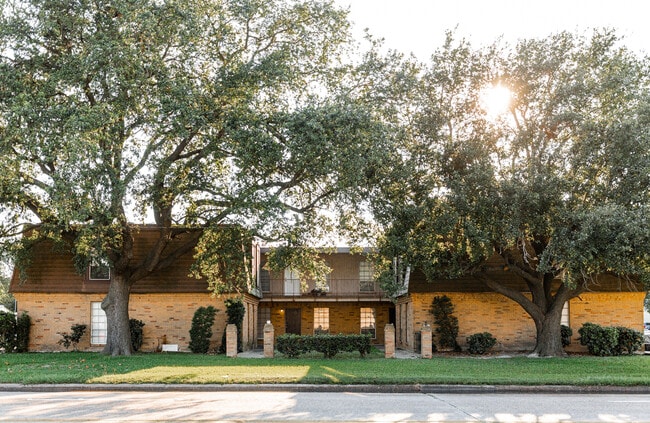 Photo - 2102 5th Ave N