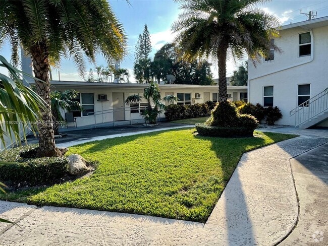 Building Photo - 1077 SE 22nd Ave Unit N8 Rental