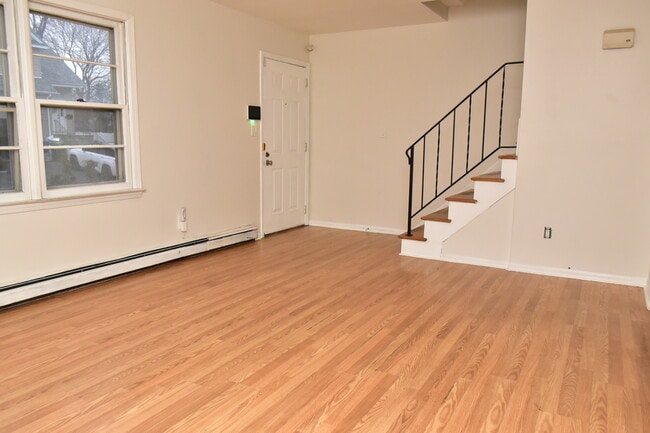 Photo - 65 Corinthian Ave