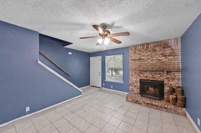 Photo - 800 Bluebonnet Dr