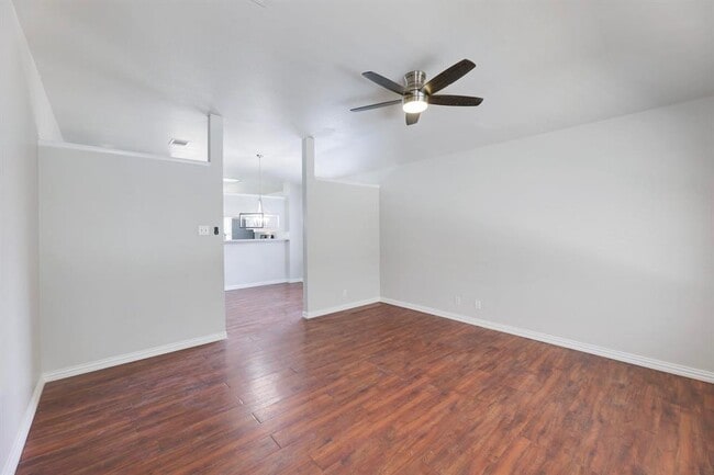 Photo - 9505 Woodvale Dr