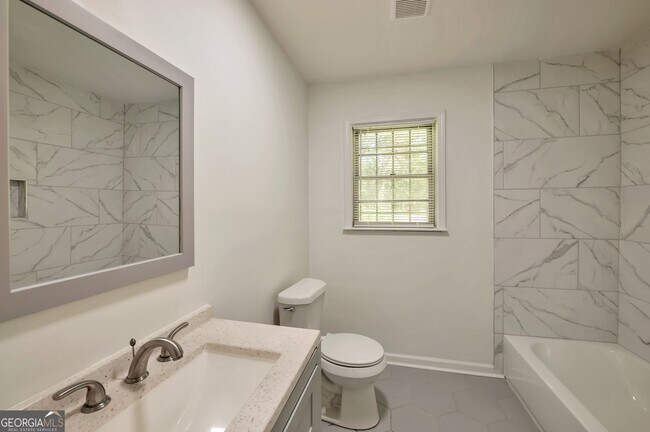 Photo - 1332 Willis Mill Rd SW