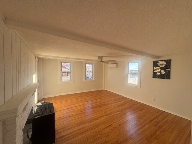 Photo - 321 Main St Unidad 1