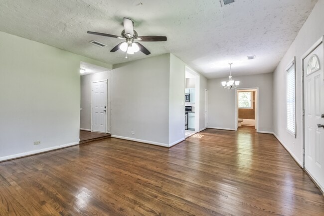 Photo - Comfy 3 Bedroom Home Complete Rennovation!...