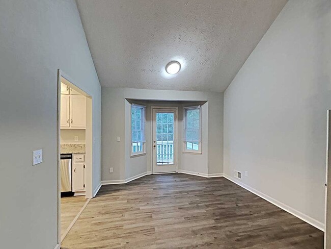 Photo - 1427 Hillside Pl SE