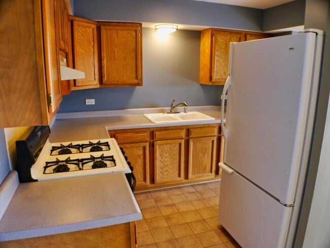 Photo - 4827 W 109th St