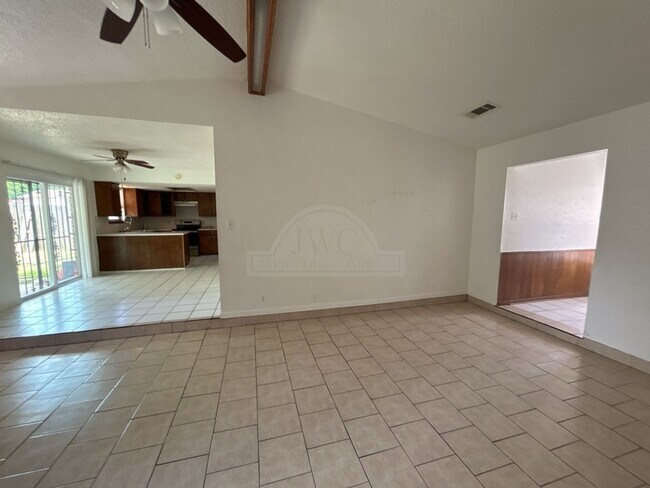 Photo - 2803 Greystone Dr