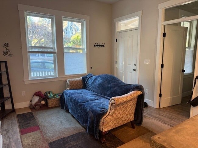 Photo - 2 bedroom Victorian era upstairs Flat walk to downtown Nevada City