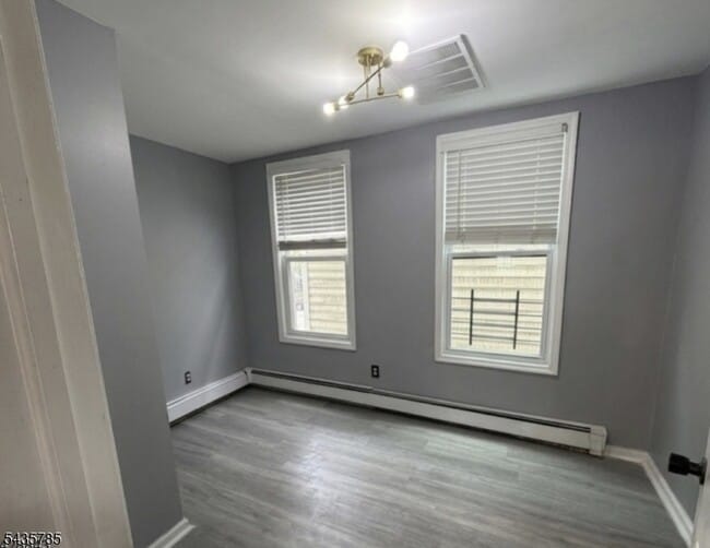 Photo - 280 S 6th St