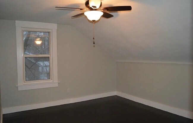 Photo - 4 1St St Unit B