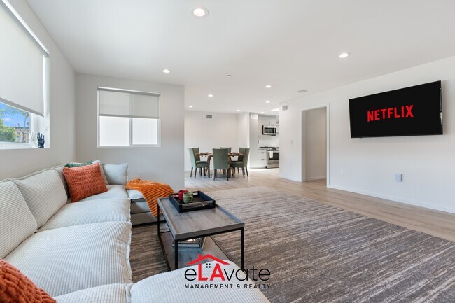 Photo - 1035 N Serrano Ave