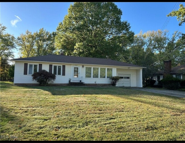 Building Photo - 6564 Oakwood Dr