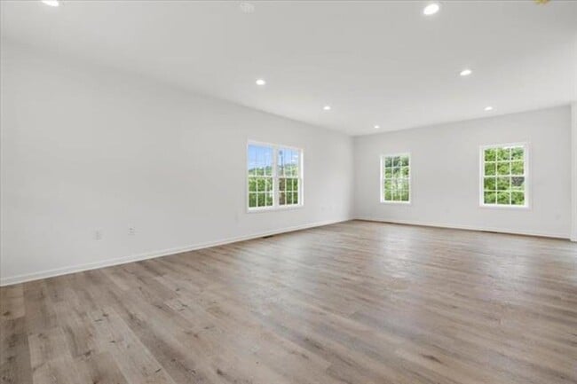 Photo - 4 BED 2.5 BATH LOCATED IN CHRISTIANSBURG LOCATED NOW