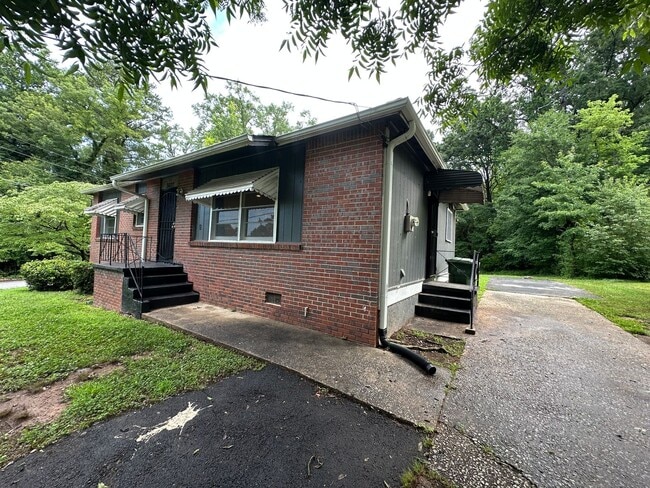 Photo - Charming 3 Bedroom 1 Bath Home in Atlanta