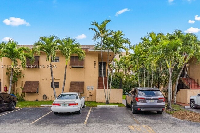 Building Photo - 6854 NW 173rd Dr Unit 210