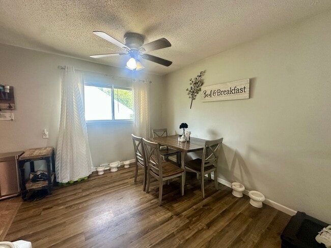 2416 Towne House Dr NE