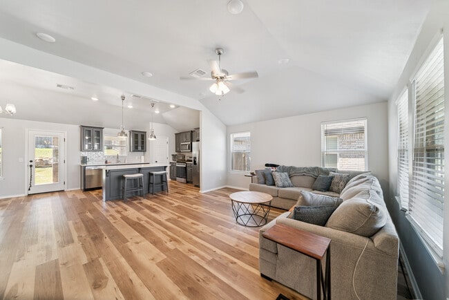 Photo - 1216 Autry St
