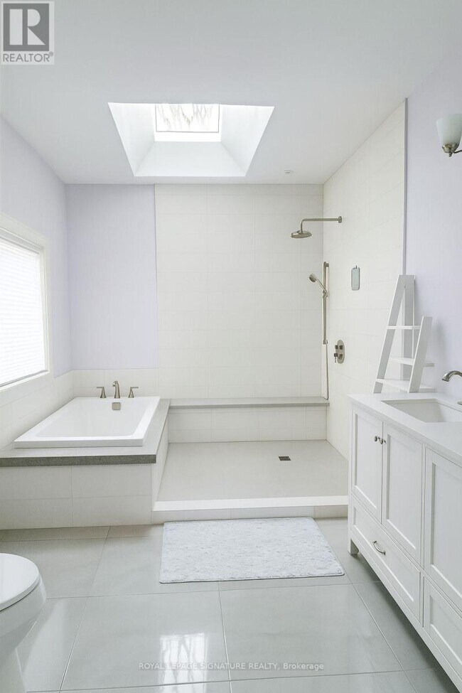 Photo - 21 Scarboro Ave