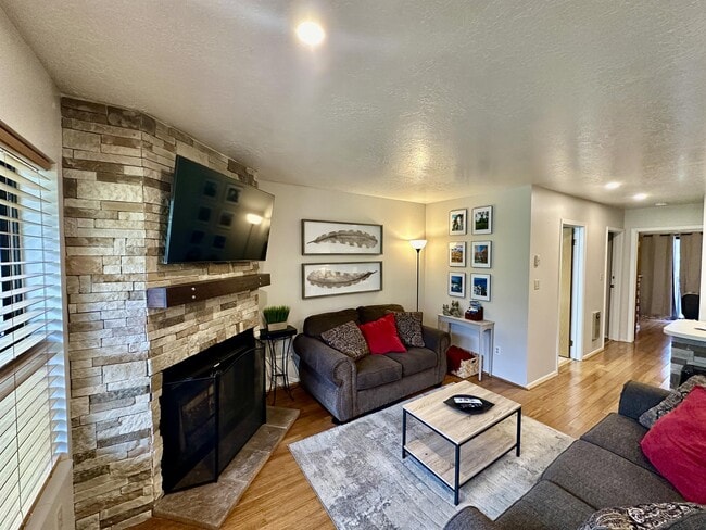 Photo - 3615 N Wolf Ldg Dr