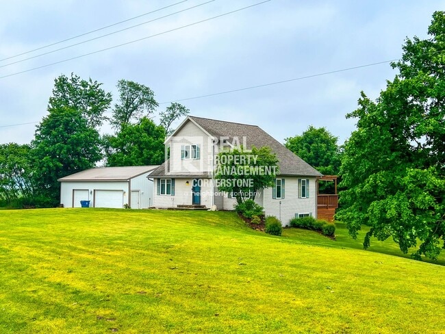 COMING SOON! Spacious Country Home with H... - COMING SOON!  Spacious Country Home with H...