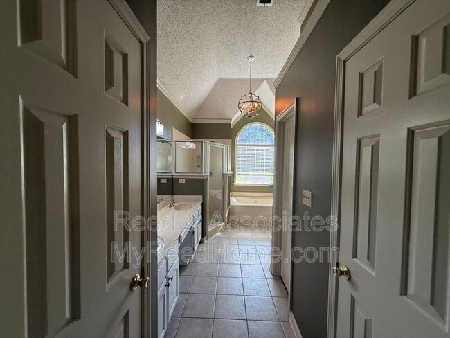 Photo - 3066 Shadow Green Ln