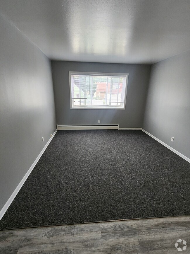 Building Photo - 6521 Unit 3 Rental