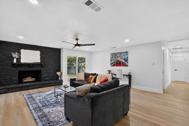 Photo - 1104 Westwood Dr