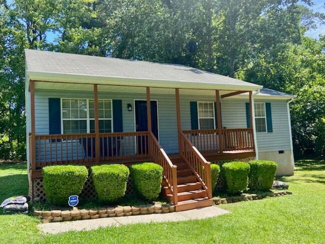 Photo - Single Family home in Williamsburg for rent! Available August 2026!