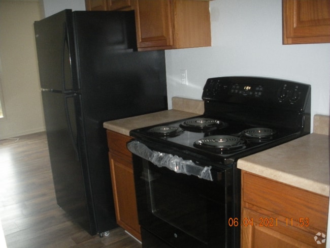 Building Photo - 79 Chestnut Dr Rental