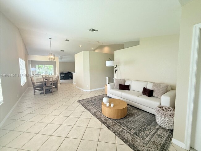 Photo - 1530 Canary Island Dr