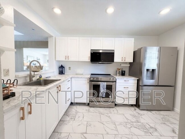 2107 Honour Rd