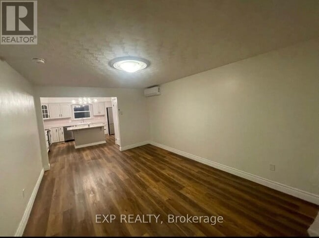 Photo - 185 St George St Unit #2