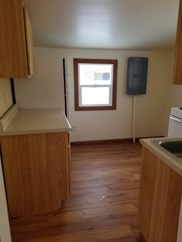 Photo - 114 3rd Ave W