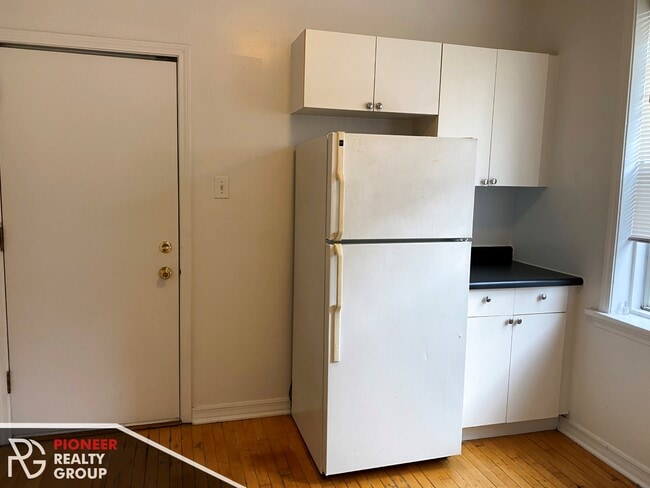 Photo - 3044 W Wellington Ave Unit 2