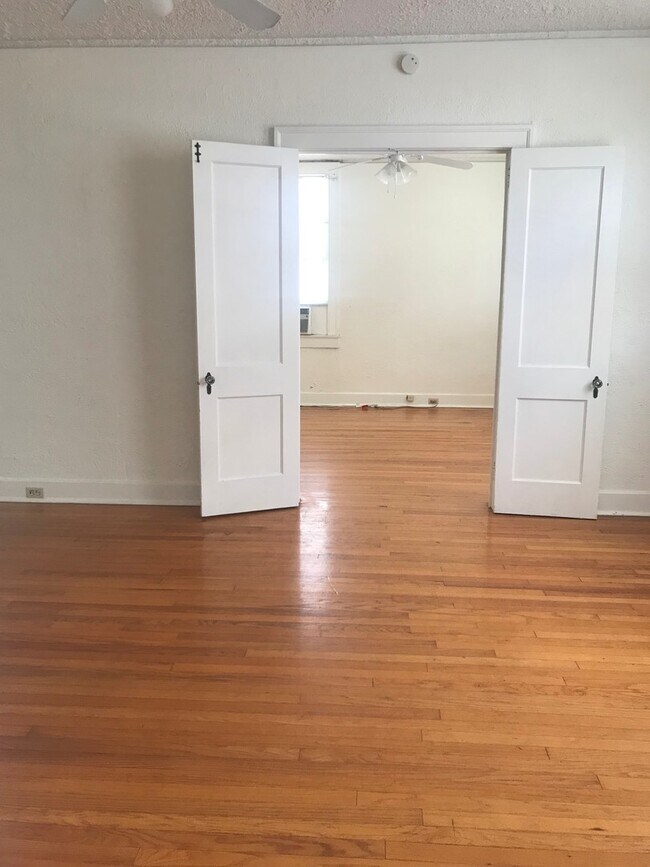 Photo - 1BD/1BA Apartment Uptown on Mardi Gras Parade Route Unidad E