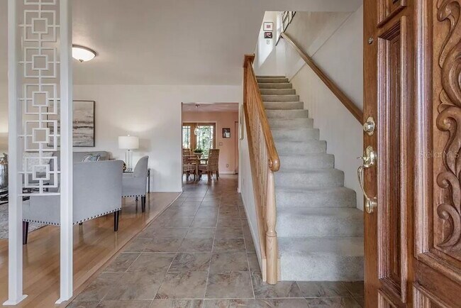Photo - BEAUTIFUL Fully Fenced in Home For Rent in...