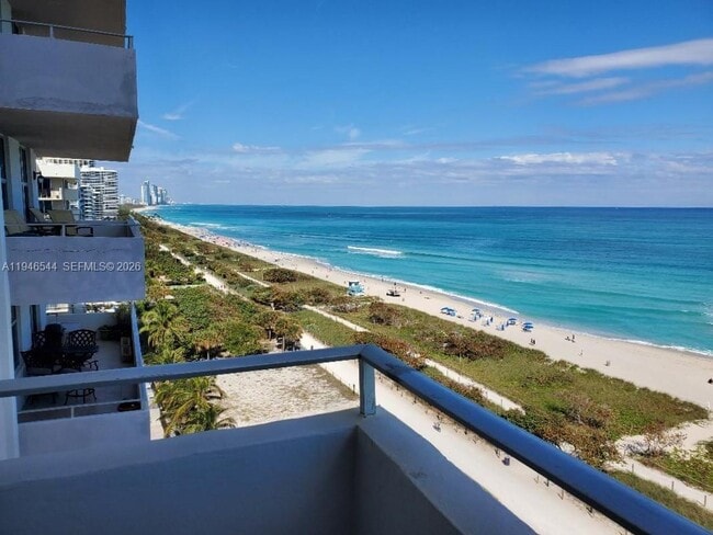 Building Photo - 9225 Collins Ave Unit 1102