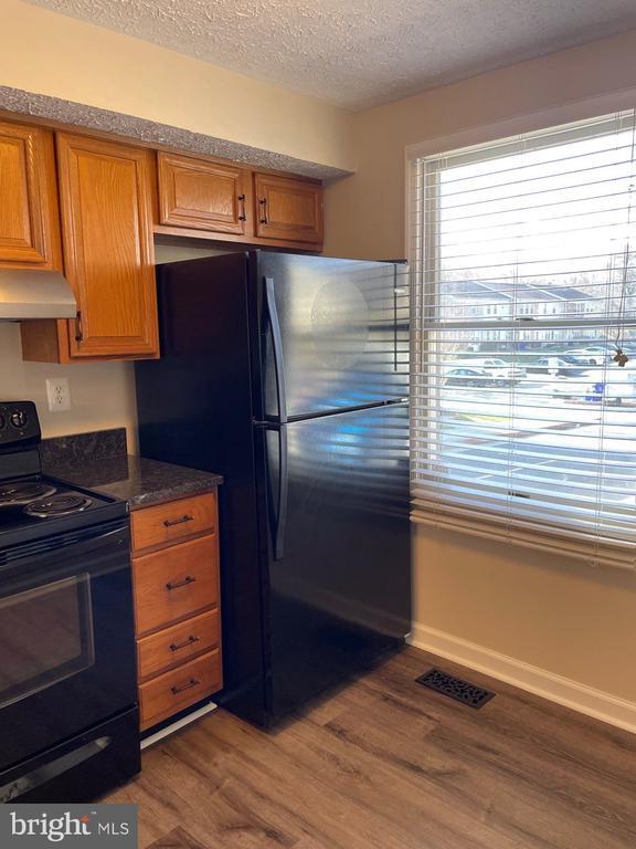 Photo - 5863 Rowanberry Dr
