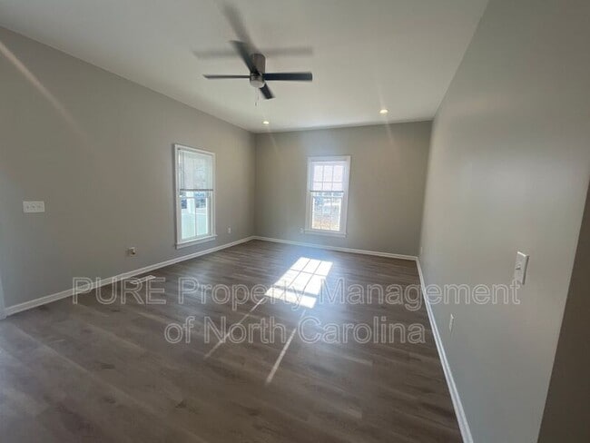 608 S Yadkin Ave