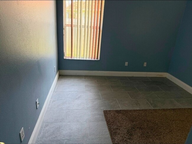 Photo - 4 BED / 2 BATH / 2 CAR GARAGE - ORLANDO (H...