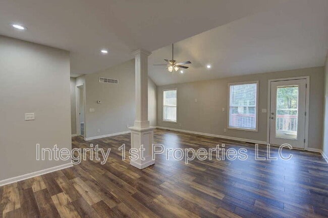 Photo - 1721 Collins Dr