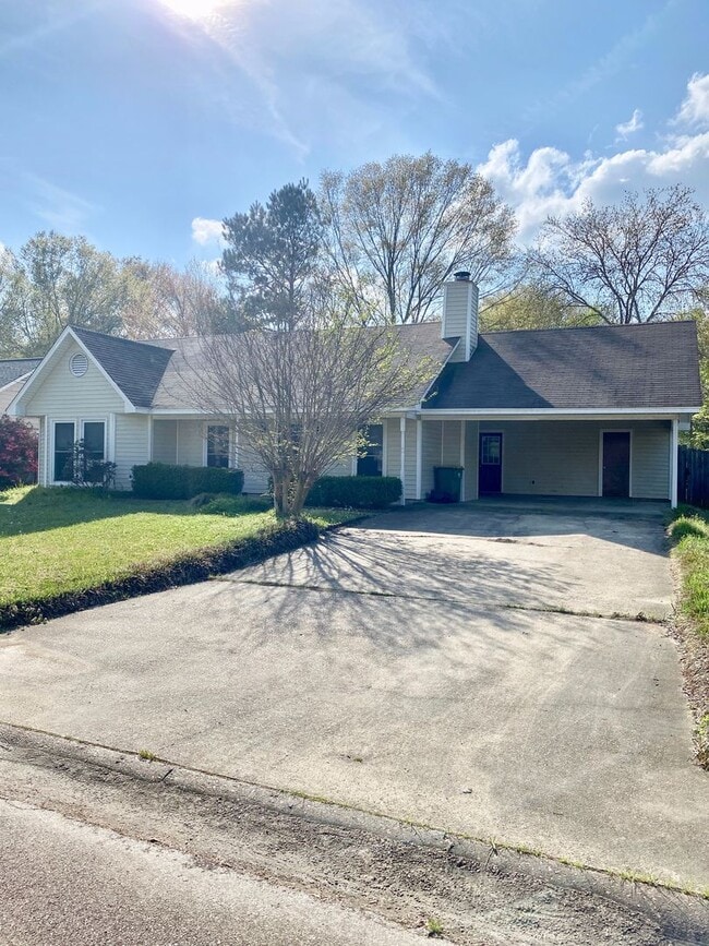 Building Photo - 103 Fox Run Dr
