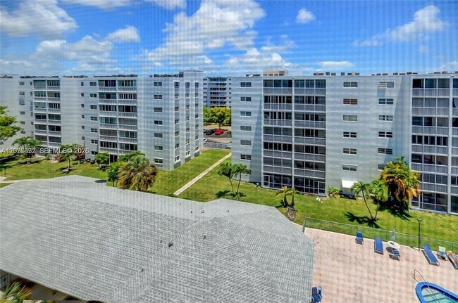 Photo - 301 NE 14th Ave Unit 702