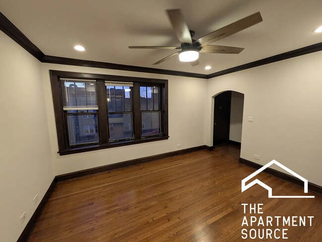 Photo - 2626 W Devon Ave Unit 201