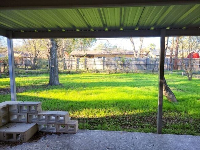 Photo - 3/2 Home ready for move-in