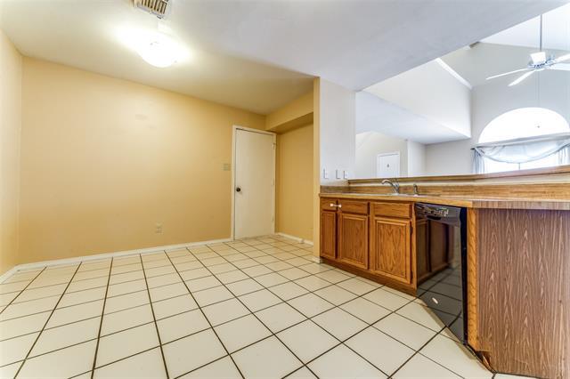 Photo - 6717 Driffield Cir W