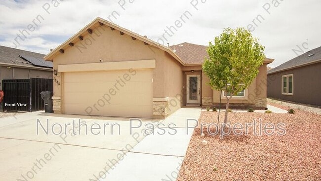 Building Photo - 1088 Sky River St